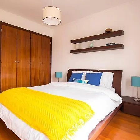 Casa Da Torre Com Garagem Gratuito